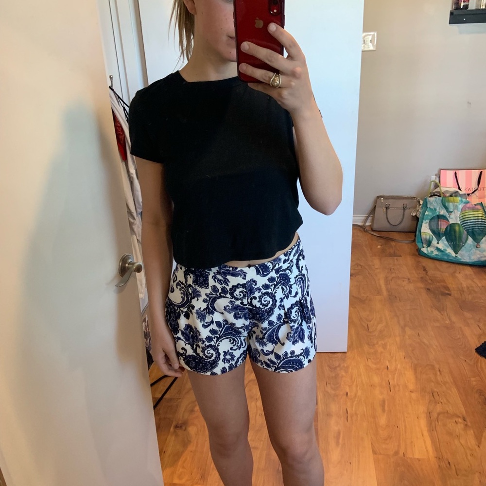 Patterned shorts - Picture 2 of 4